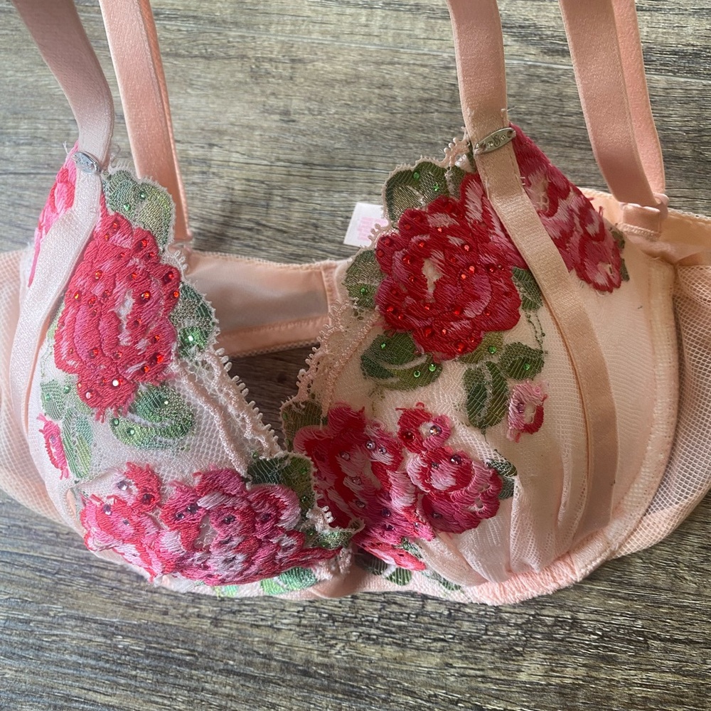 Victoria’s Secret Floral Embroidered Lingerie Set - Pink and Green Size 32C/M - Picture 16 of 17